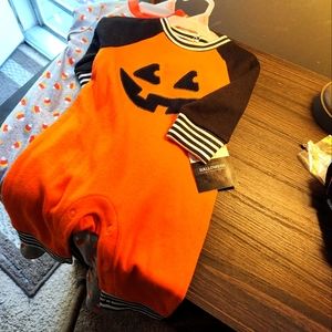 Onesies Halloween themed 0-3mn